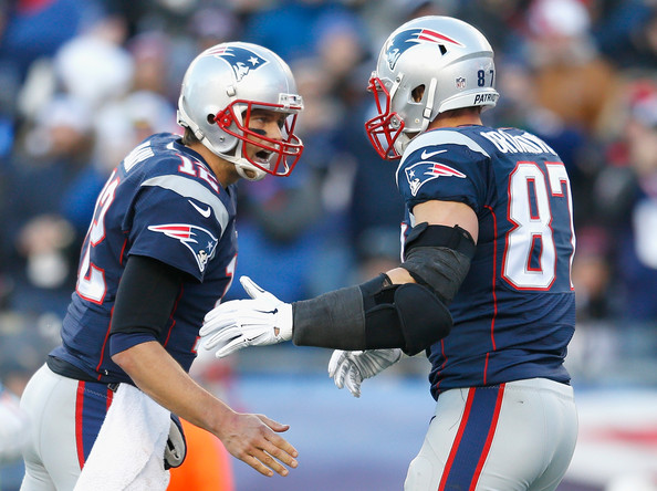 Tom Brady and Rob Gronkowsi to be limited on Sunday