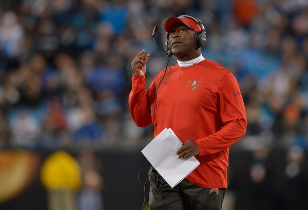 Lovie Smith fired by Buccaneers after second season