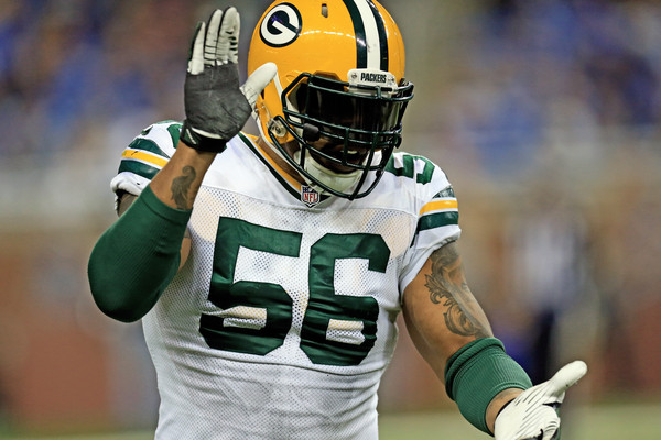 Julius Peppers wants to keep playing in 2016
