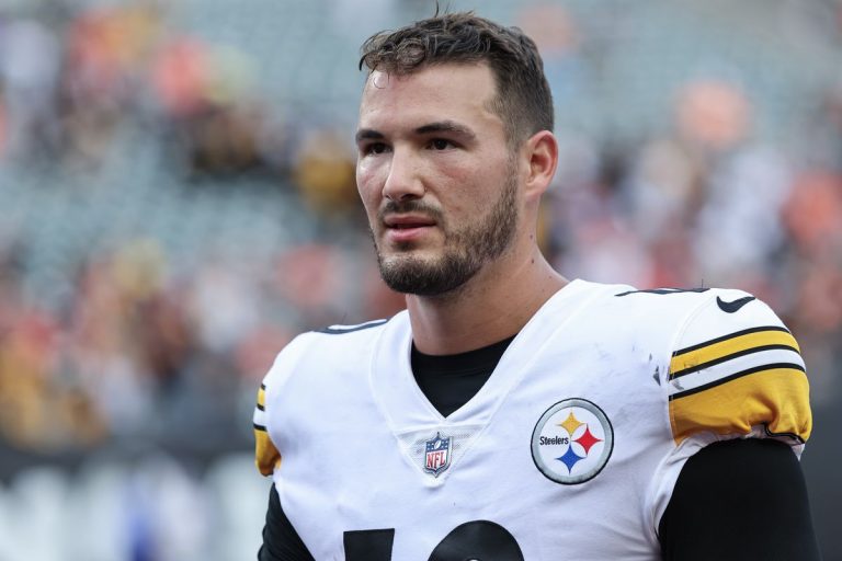 Steelers giving Mitch Trubisky contract extension