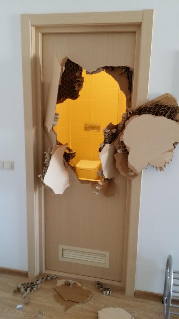U.S. bobsledder Johnny Quinn gets trapped in bathroom, busts though door