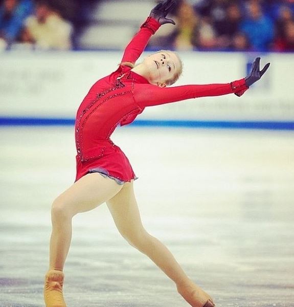 Get to know Russian figure skater Julia Lipnitskaia (Photos and info)