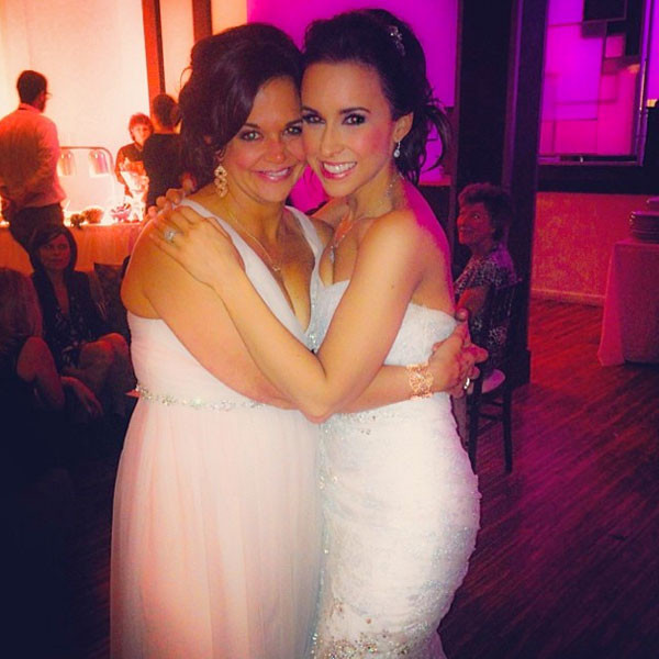 Lacey Chabert gets married to start 2014