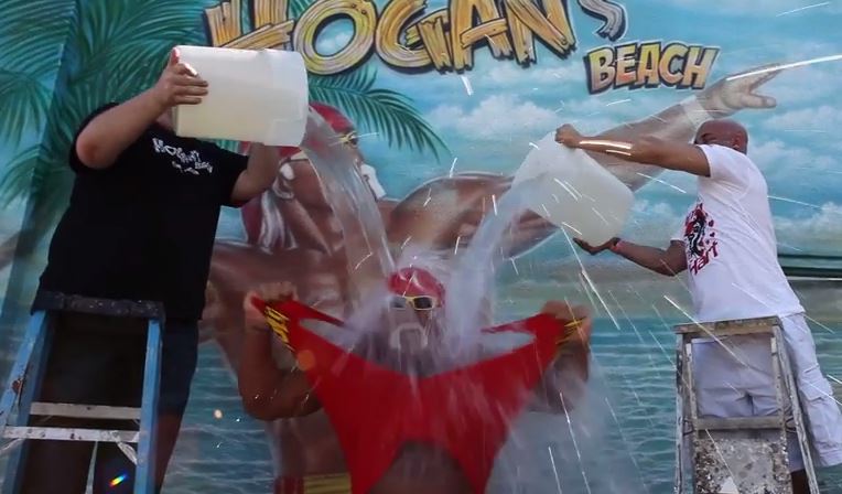 Hulk Hogan takes ALS Ice Bucket Challenge (Video)