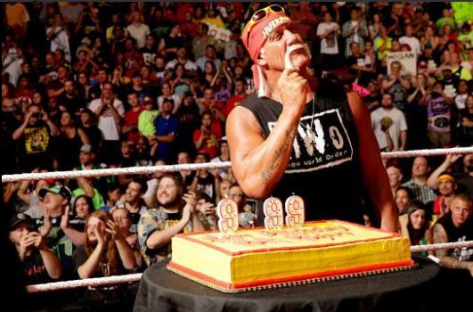Vince McMahon celebrates with Hulk Hogan after RAW (Photos)