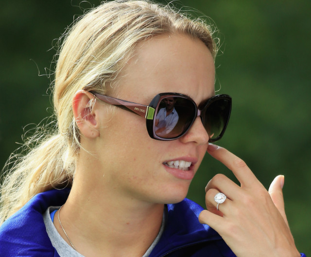 View Caroline Wozniacki’s “golf ball sized” engagement ring