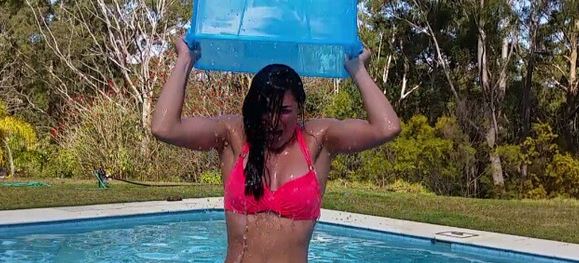 Michelle Jenneke takes ALS Ice Bucket Challenge