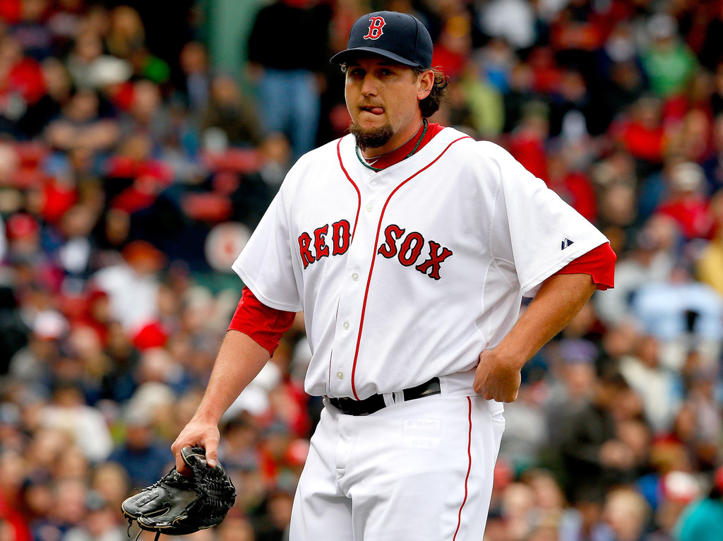 Red Sox expected to return Hanrahan to closers role