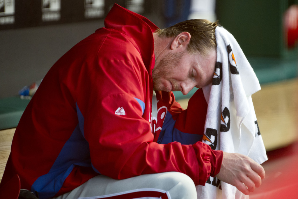 Roy Halladay to rest 6-8 weeks after surgery
