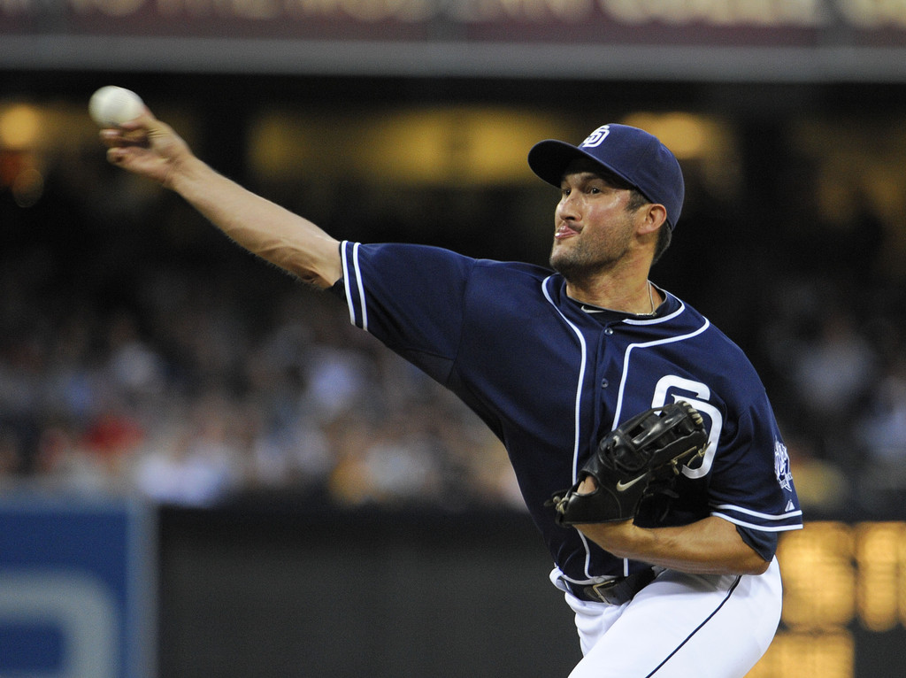 Padres place closer Huston Street on DL