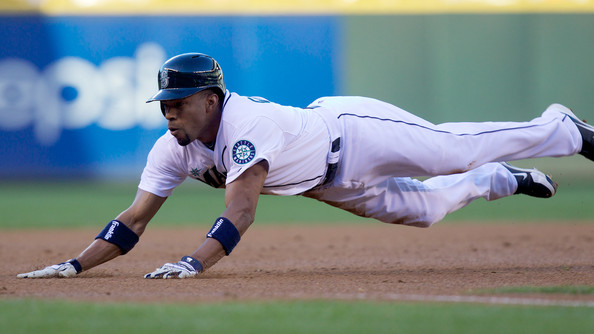 Mariners recall Endy Chavez from Triple-A