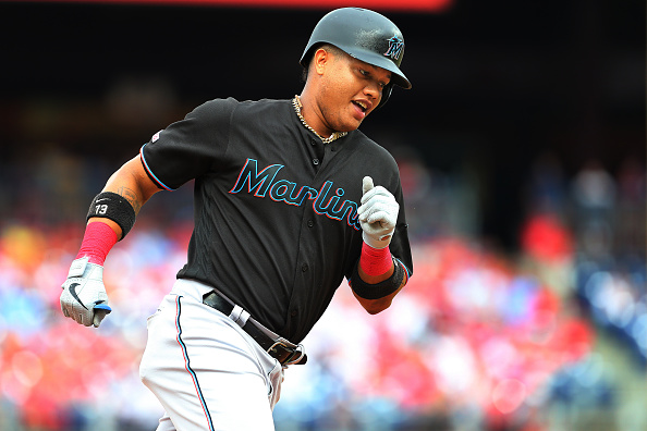 Nationals sign Starlin Castro to two-year deal