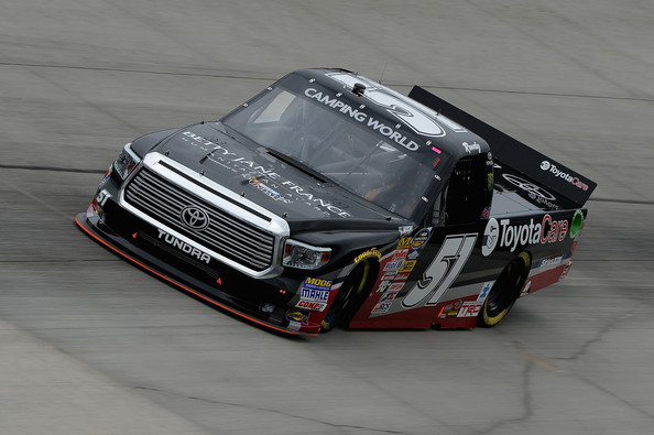 Kyle Busch wins truck race at Dover, results for Lucas Oil 200