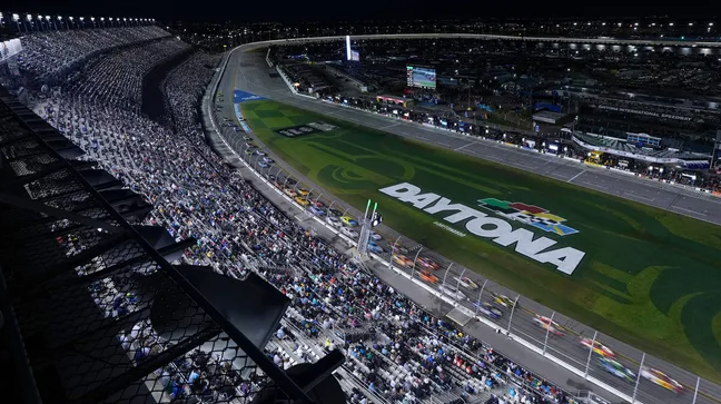 Daytona 500 Moves Up Due to Rain