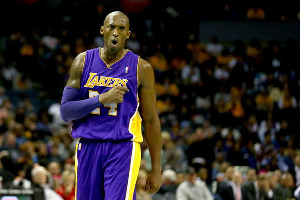 Kobe Bryant to miss six weeks with knee fracture