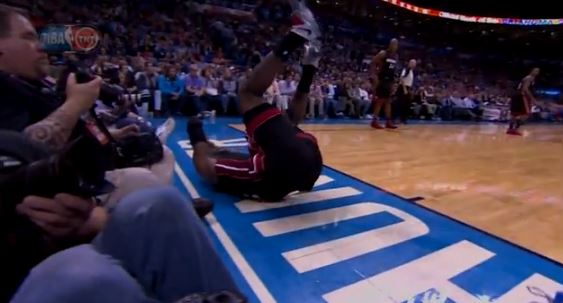 LeBron James does not have concussion, getting x-rays on nose (Video)