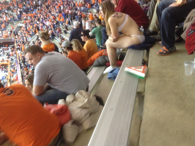 Indiana fan strips to bra and underwear during Hoosiers loss