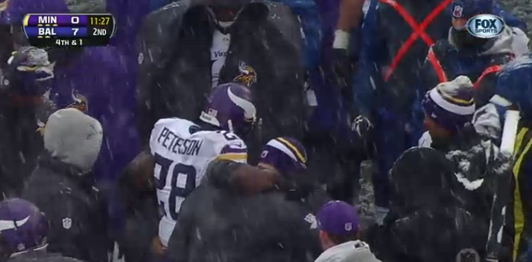 Adrian Peterson calls out officials and Ravens fan after loss