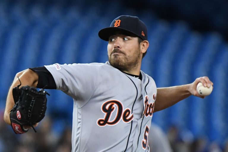Matt Moore agrees to contract with SoftBank Hawks in Japan