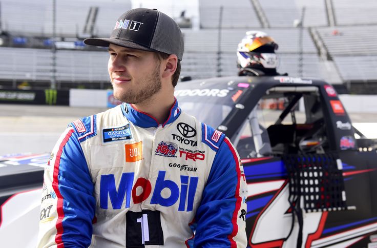 Todd Gilliland driving for FRM in Truck Series