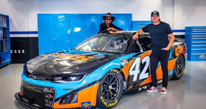 Noah Gragson to drive No. 42 car in 2023