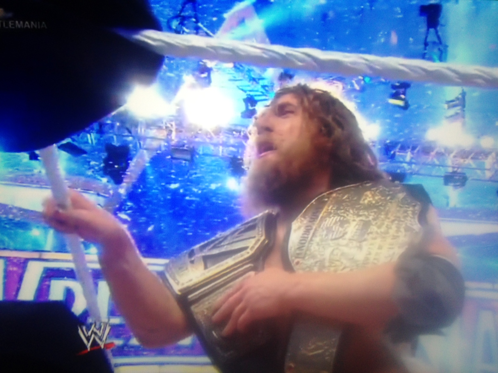 Daniel Bryan wins WWE World Heavyweight Championship at WrestleMania XXX